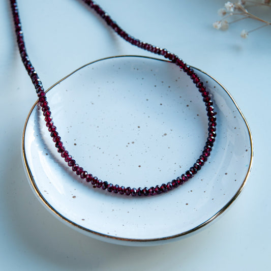 שרשרת אבני גרנט