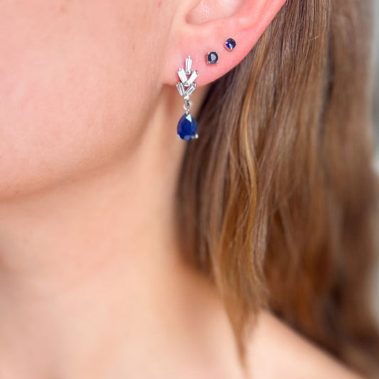 עגילי כסף פלורה עם אבני ספיר