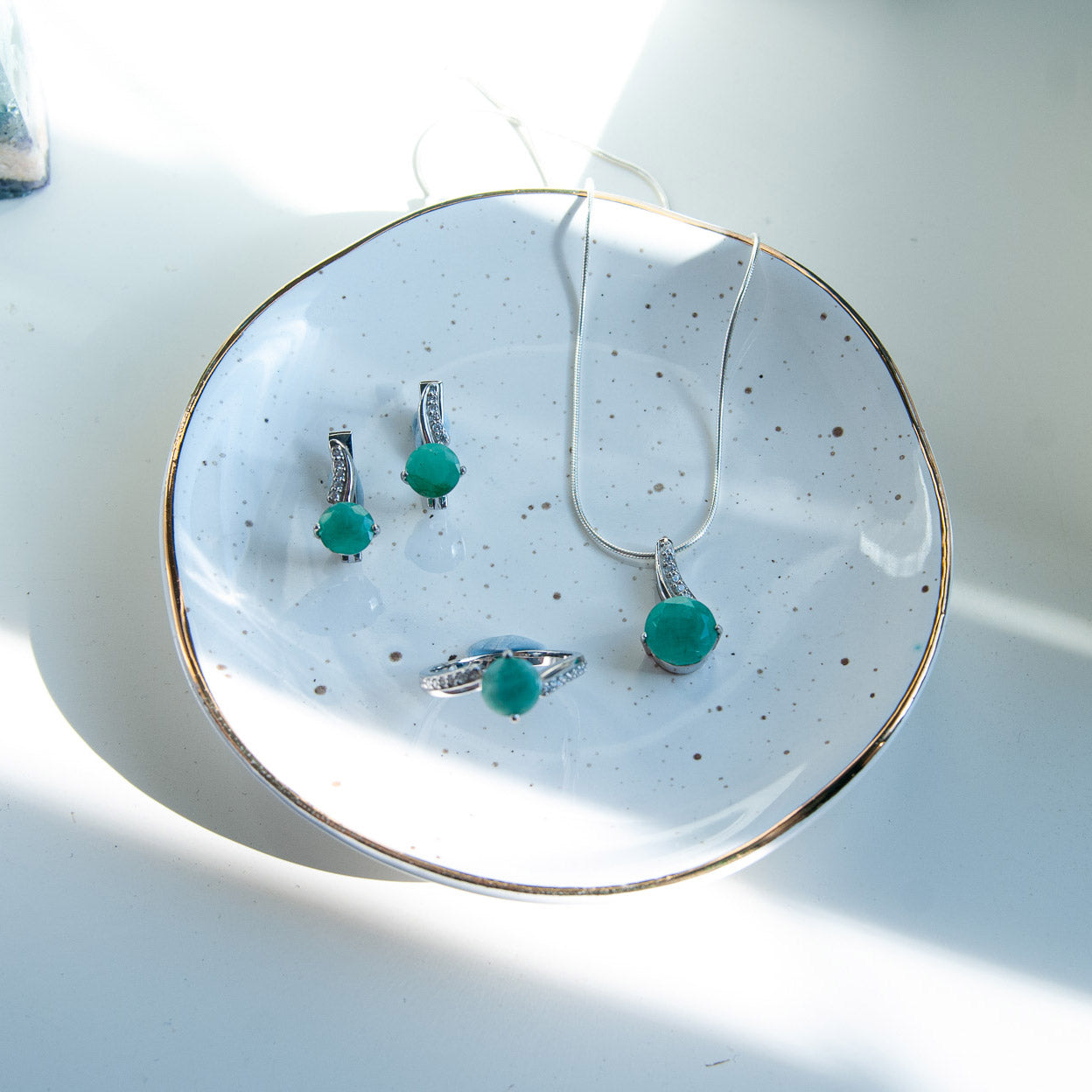 תליון כסף "קייט" עם אבן אמרלד