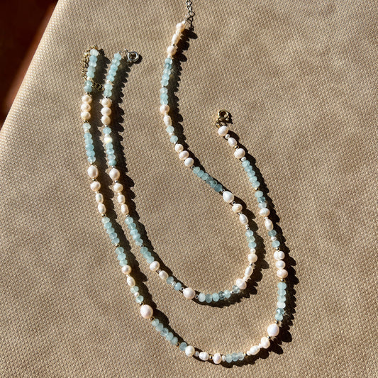 CRETE שרשרת פנינים ואבני אקוומרין