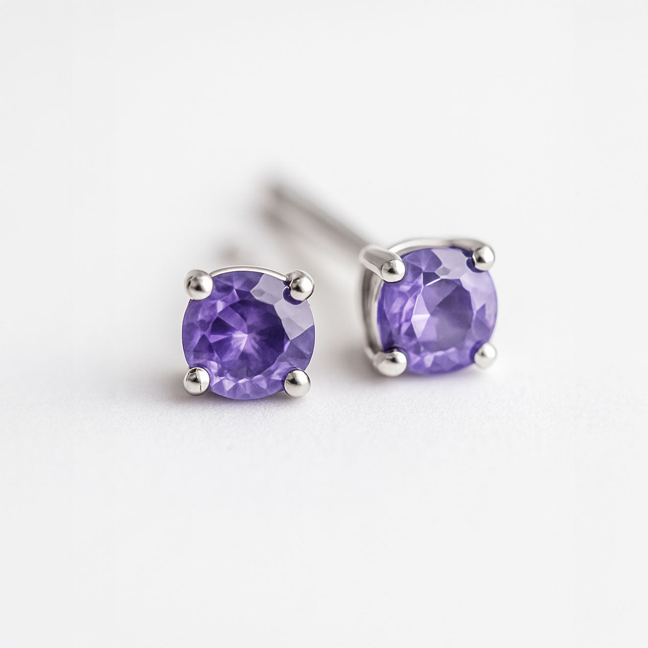 AMETHYST עגילי כסף צמודים קים
