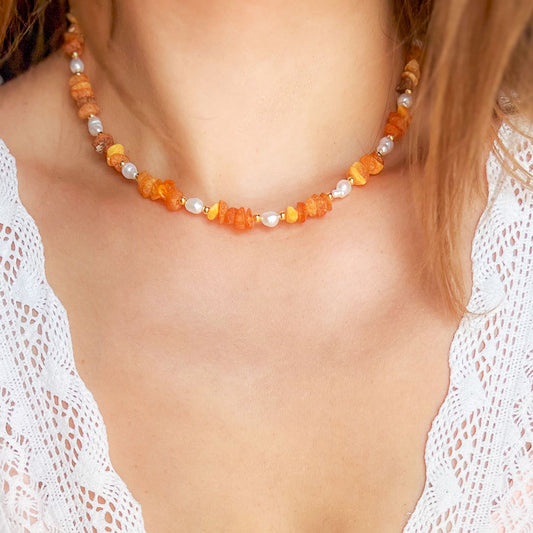 שרשרת אבני ענבר בשילוב פנינים