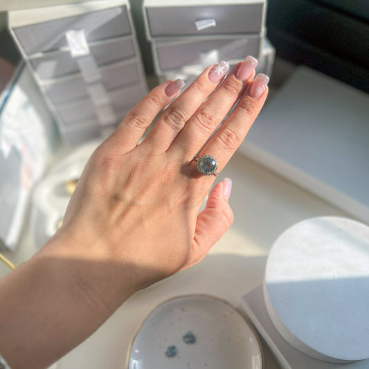 RUTH טבעת כסף עם אבן בלו טופז