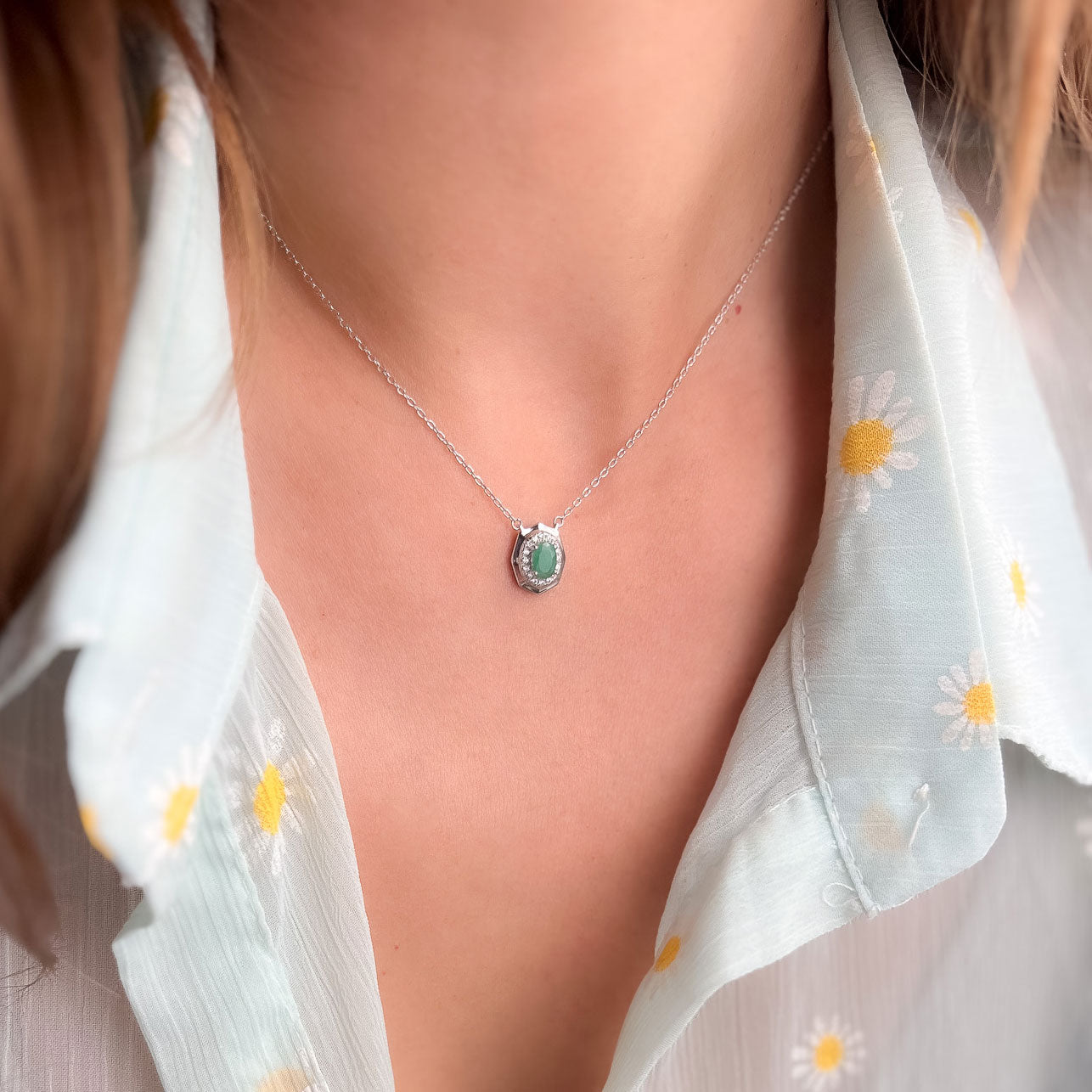 תליון כסף "גפן" עם אבן אמרלד