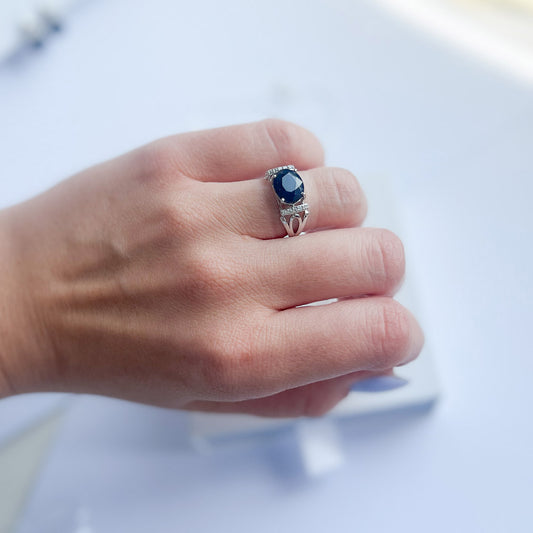 טבעת כסף "ארבל" עם אבן ספיר