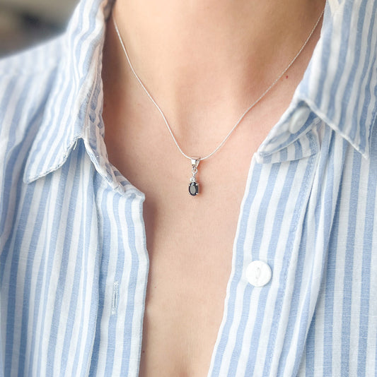 תליון כסף "אסיה" עם אבן ספיר