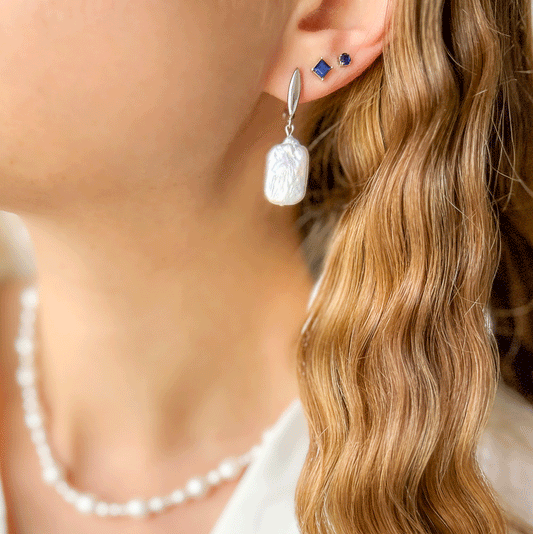 עגילי "אנה" עם פנינת בארוק