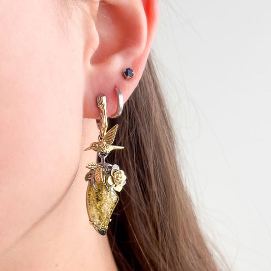 עגילי כסף צוף עם ענבר ירוק בעבודת יד