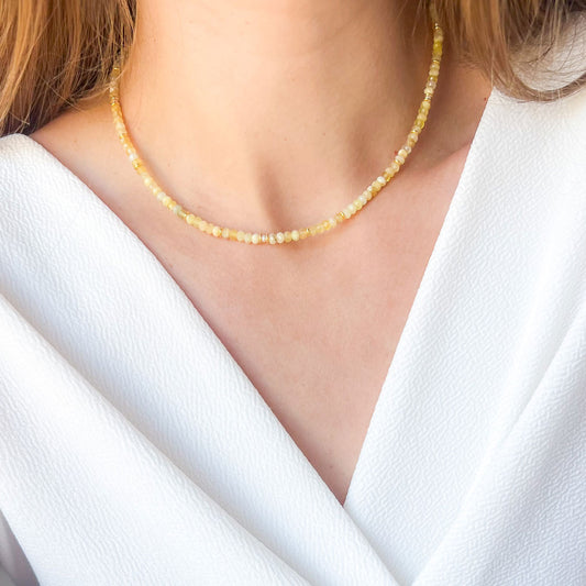 שרשרת אבני אופל צהוב