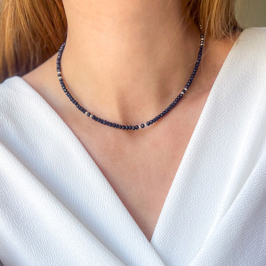 שרשרת אבני בלו סנדסטון