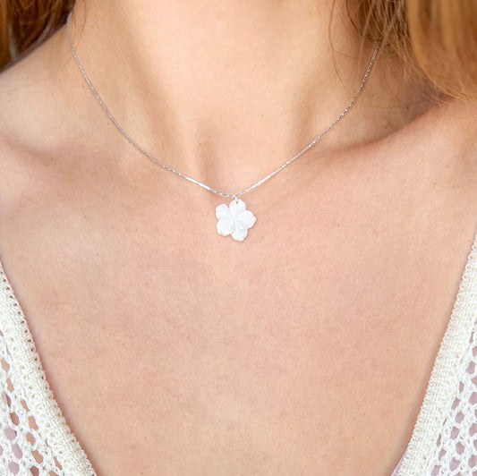 שרשרת נחש עדינה מכסף טהור 925 עם תליון פרח דובדבן מצדף