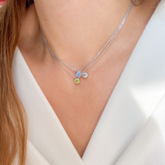 שרשרת כסף אמנדה עם אבן פרידוט