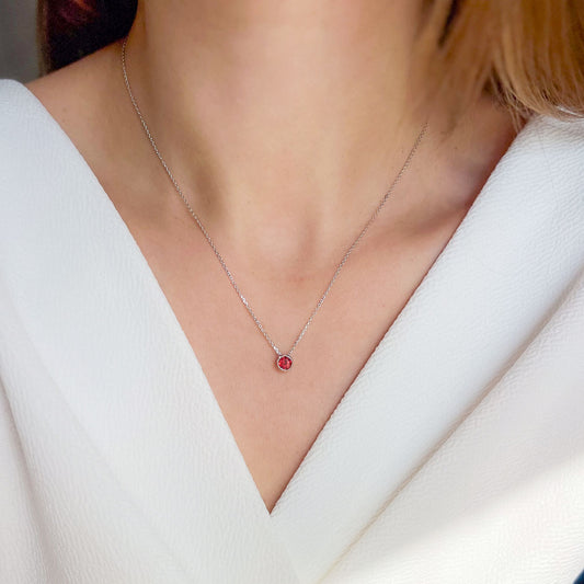 שרשרת כסף אמנדה עם אבן גרנט