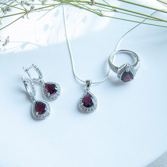 DIANA תליון כסף עם אבן גרנט