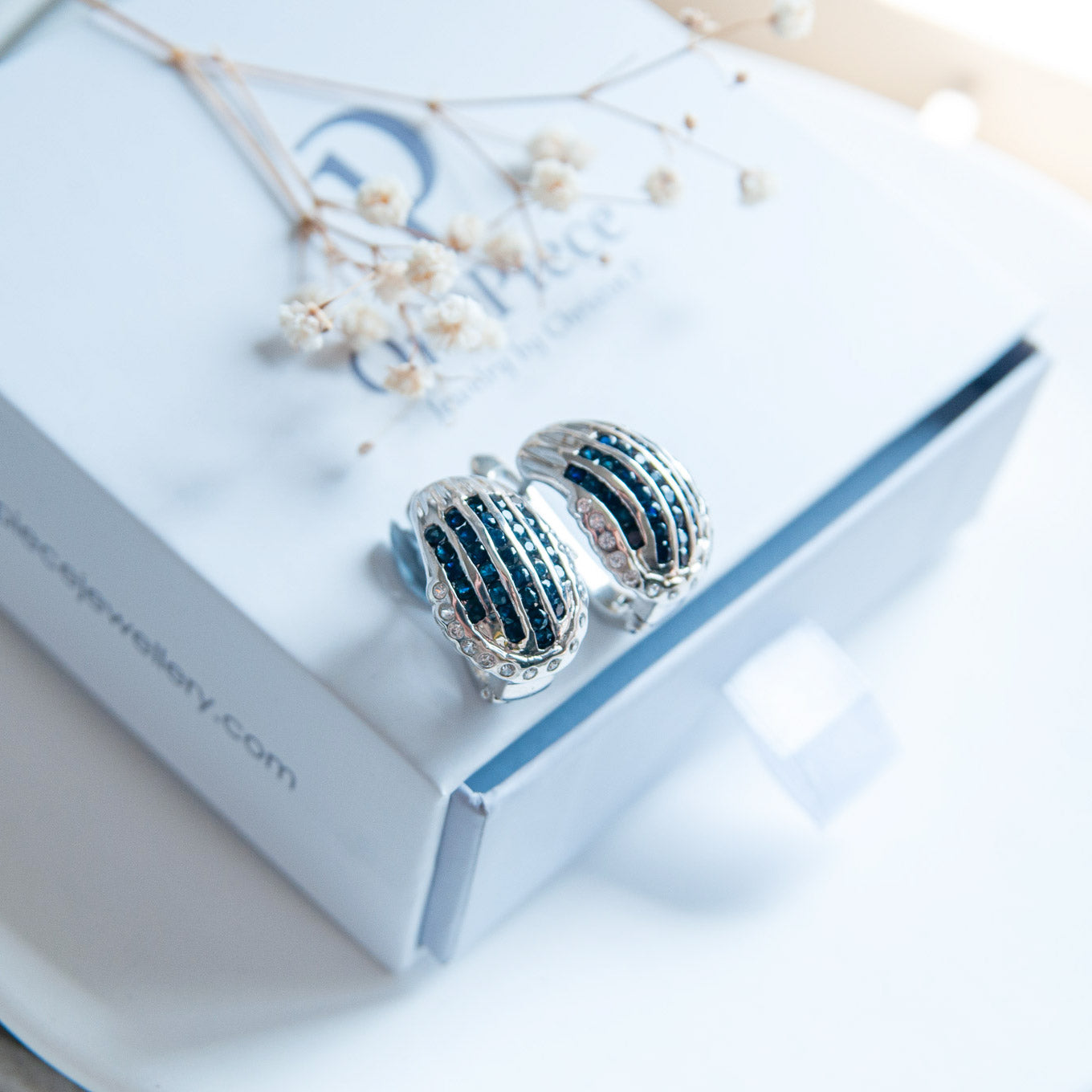 עגילי כסף טהור "פרנצ'סקה" עם אבני ספיר