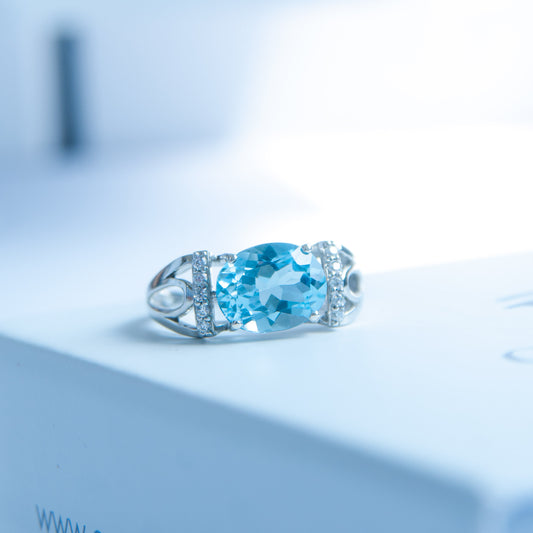 טבעת כסף "ארבל" עם אבן בלו טופז