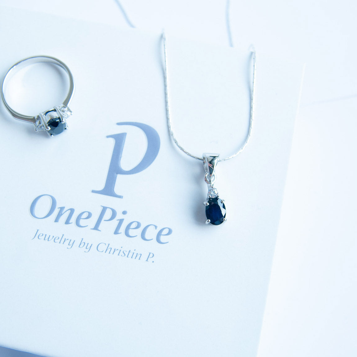 תליון כסף "אסיה" עם אבן ספיר