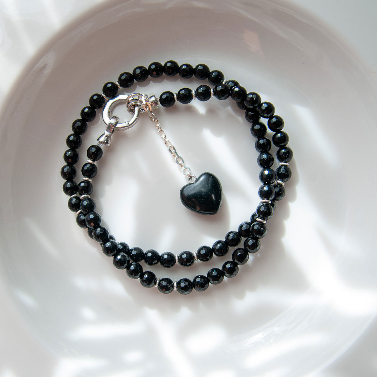 שרשרת אוניקס שחור עם תליון לב