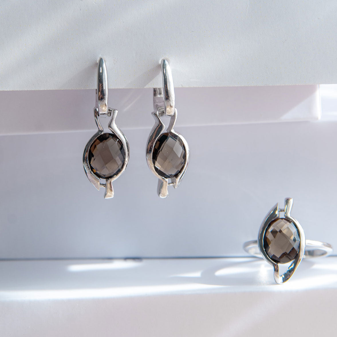 עגילי כסף "לייסי" עם סמוקי קוורץ