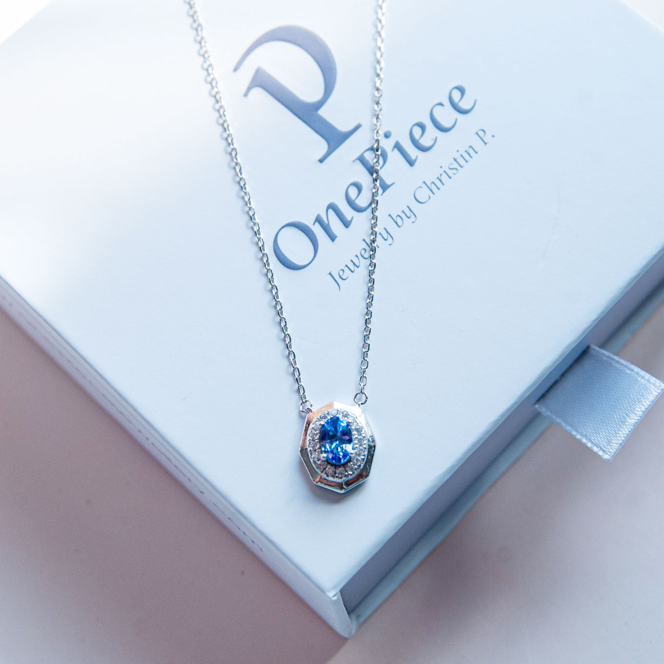 תליון כסף "גפן" עם אבן טנזנייט