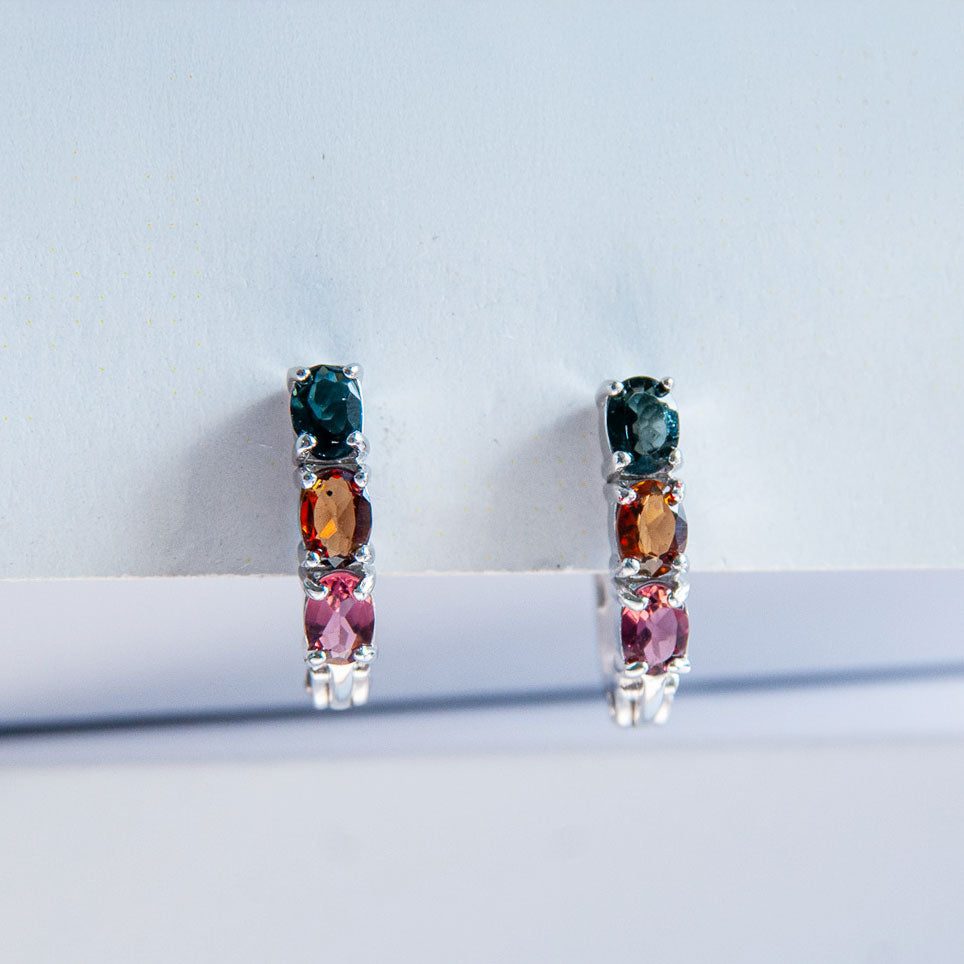 עגילי כסף "אוליב" עם אבני טורמלין צבעוניות