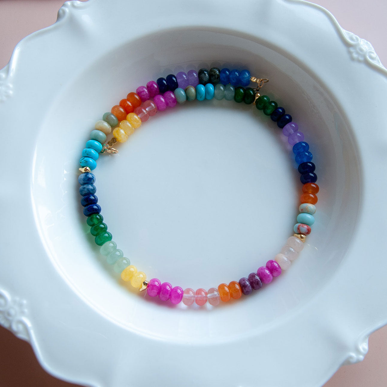 שרשרת לורן גדולה מאבני ג'ייד צבעוניות