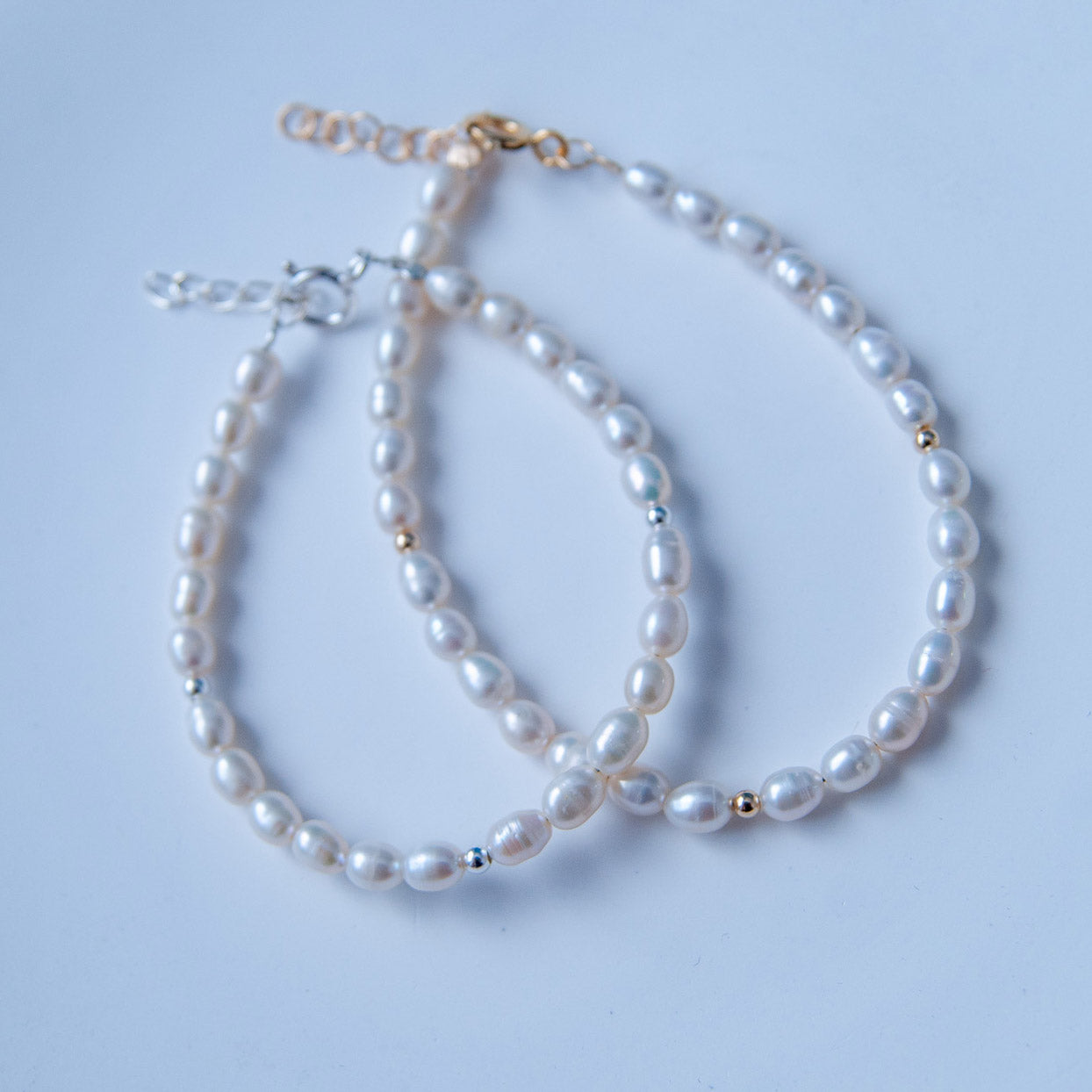 WHITE BEATRICE צמיד פנינים