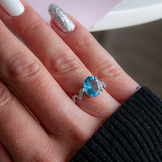 טבעת כסף "אניה" עם אבן טופז