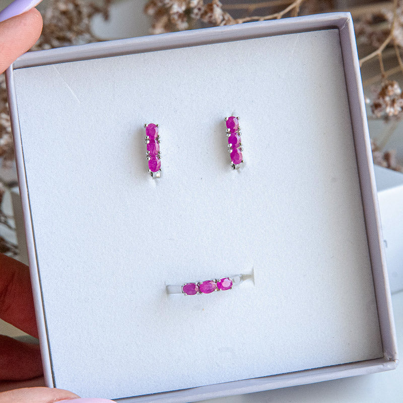 טבעת כסף "אוליב" עם אבני רובי