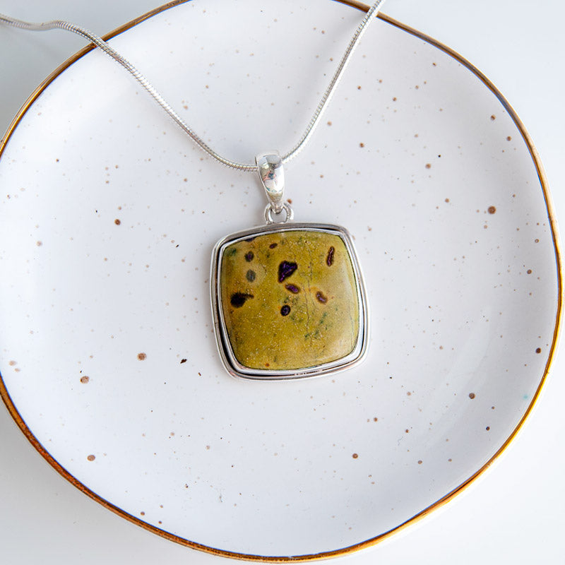 תליון "אווה" עם אבן ג'ספר