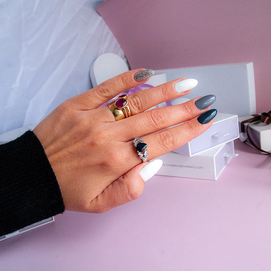 טבעת כסף פלורה עם אבן ספיר & זירקונים