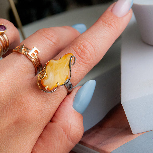 טבעת ענבר צהוב בעבודת יד