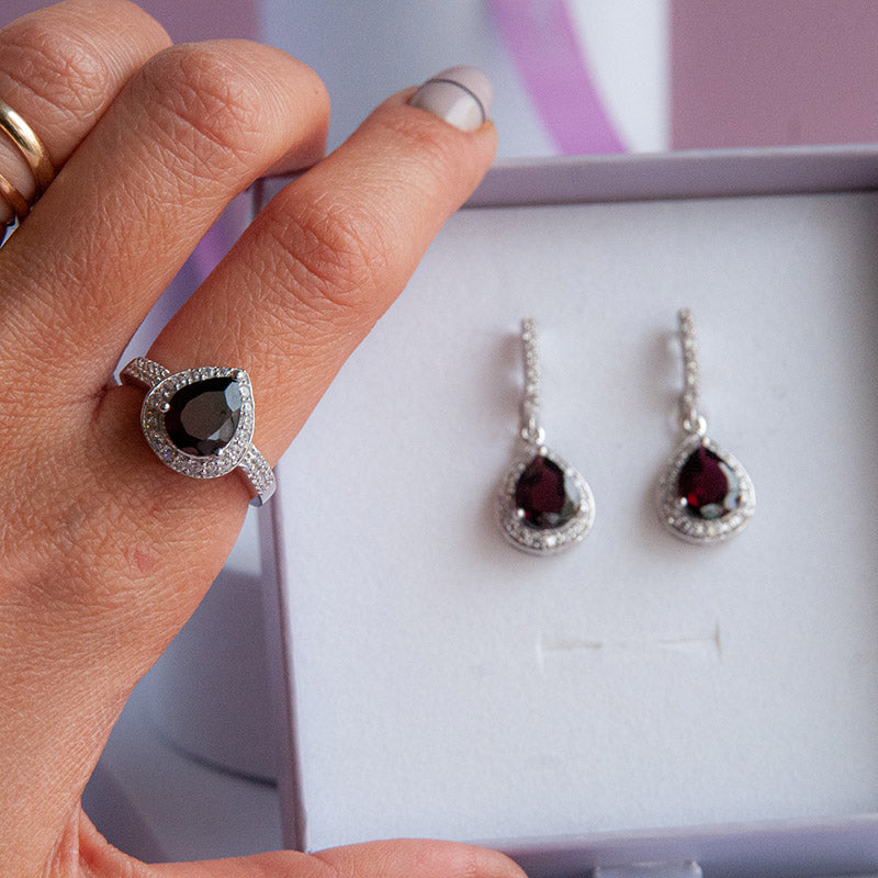 DIANA טבעת כסף עם אבן גרנט