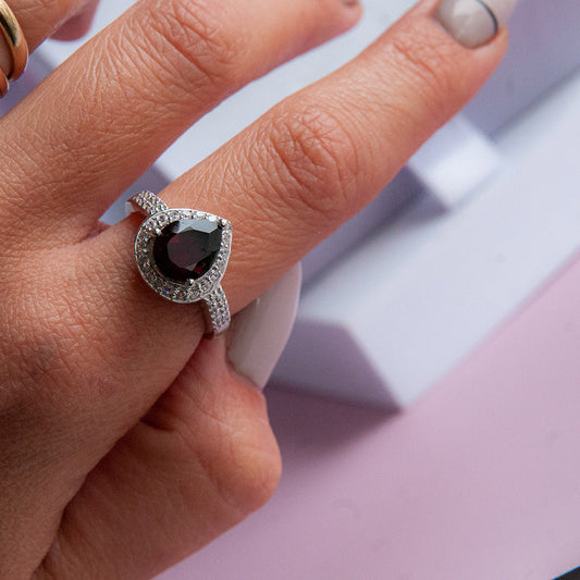 DIANA טבעת כסף עם אבן גרנט