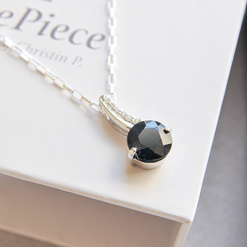 תליון כסף טהור "קייט" עם אבן ספיר