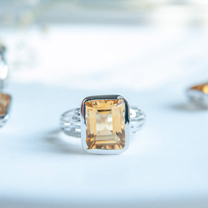 טבעת כסף "בלייר" עם אבן סטרין