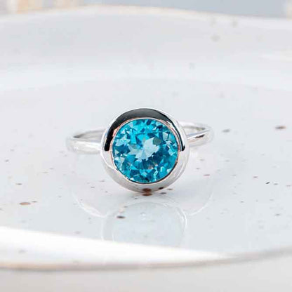 טבעת "ליטל" עם בלו טופז