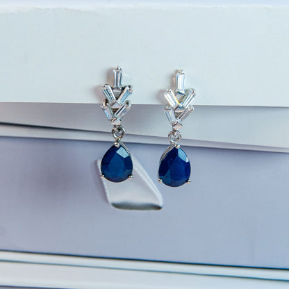 עגילי כסף פלורה עם אבני ספיר