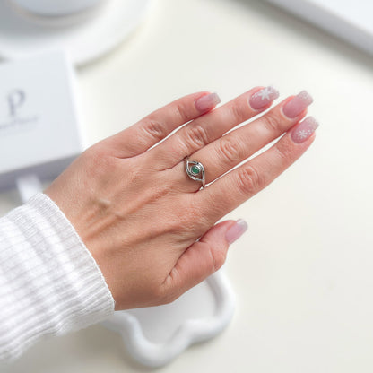 טבעת כסף "אגתה" עם אבן אמרלד