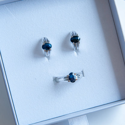 טבעת כסף טהור "ג'יין" עם אבן ספיר