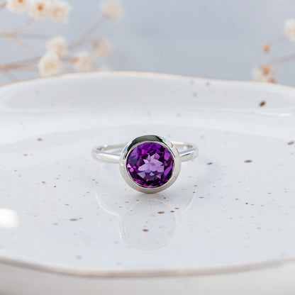 טבעת כסף "ליטל" עם אבן אמטיסט