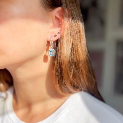 עגיל כסף "בלייר" עם אבני בלו טופז