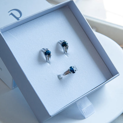 טבעת כסף טהור "ג'יין" עם אבן ספיר