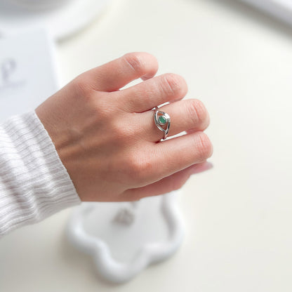 טבעת כסף "אגתה" עם אבן אמרלד