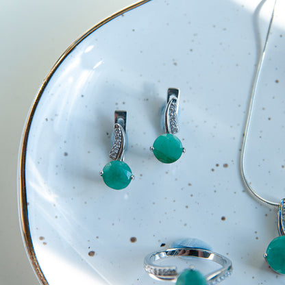 עגילי כסף "קייט" עם אבני אמרלד