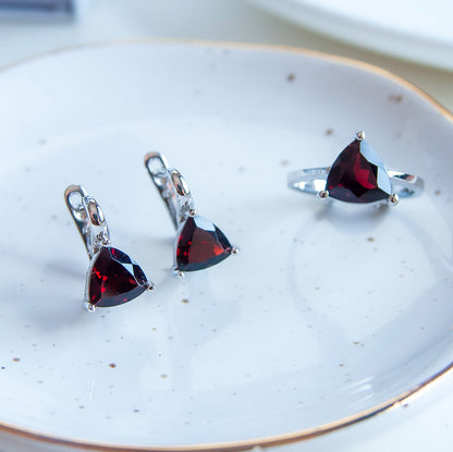 עגילי כסף "לילי" עם אבני גרנט