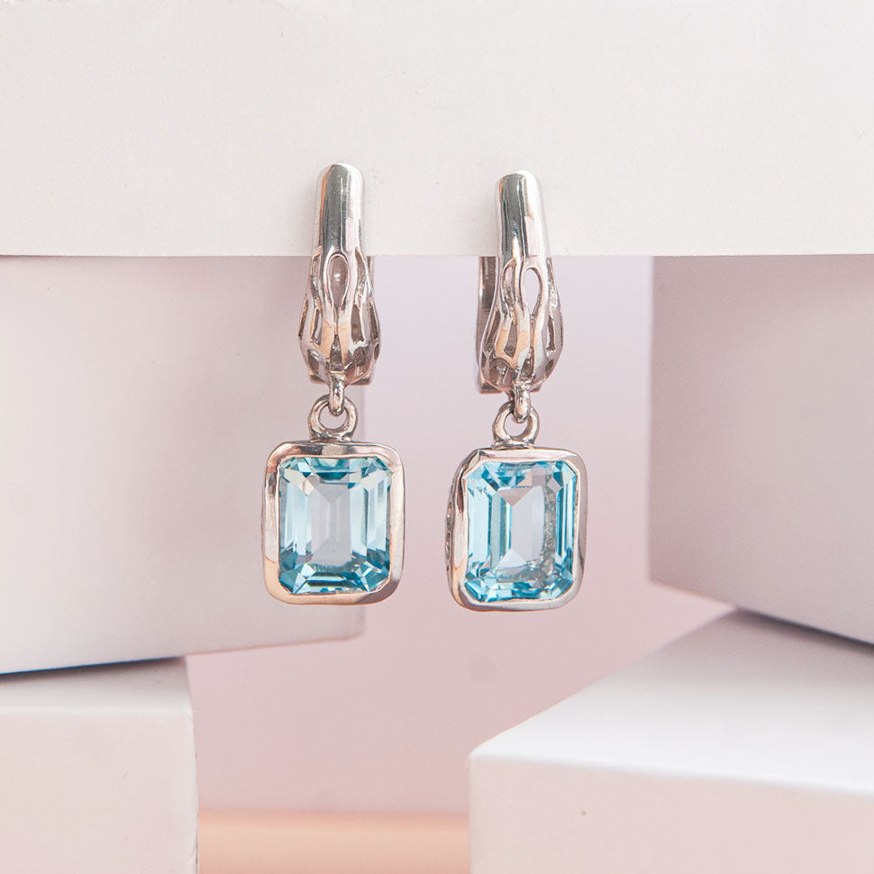 עגיל כסף "בלייר" עם אבני בלו טופז