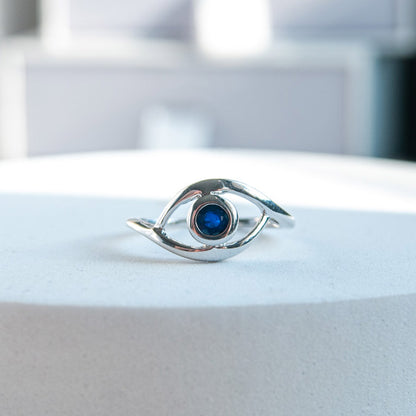 טבעת כסף "אגתה" עם אבן ספיר