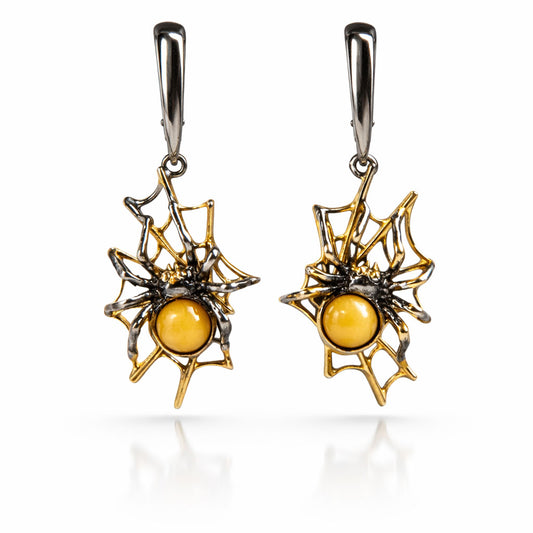 עגילי כסף עם ענבר צהוב חלבי "ספיידי" בעבודת יד