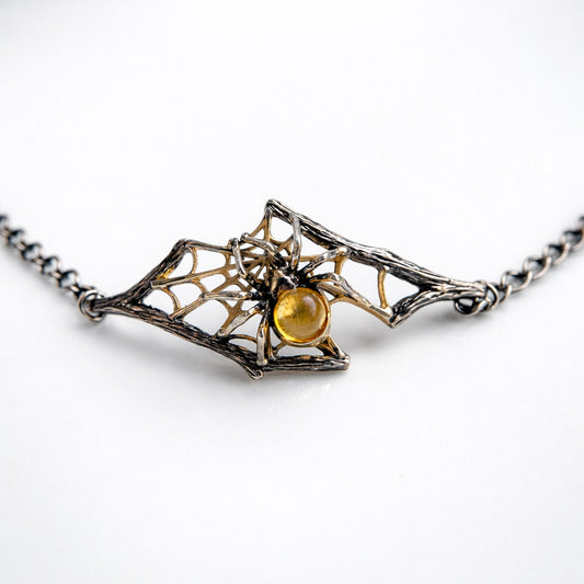 צמיד כסף עם ענבר צהוב "ספיידי" בעבודת יד